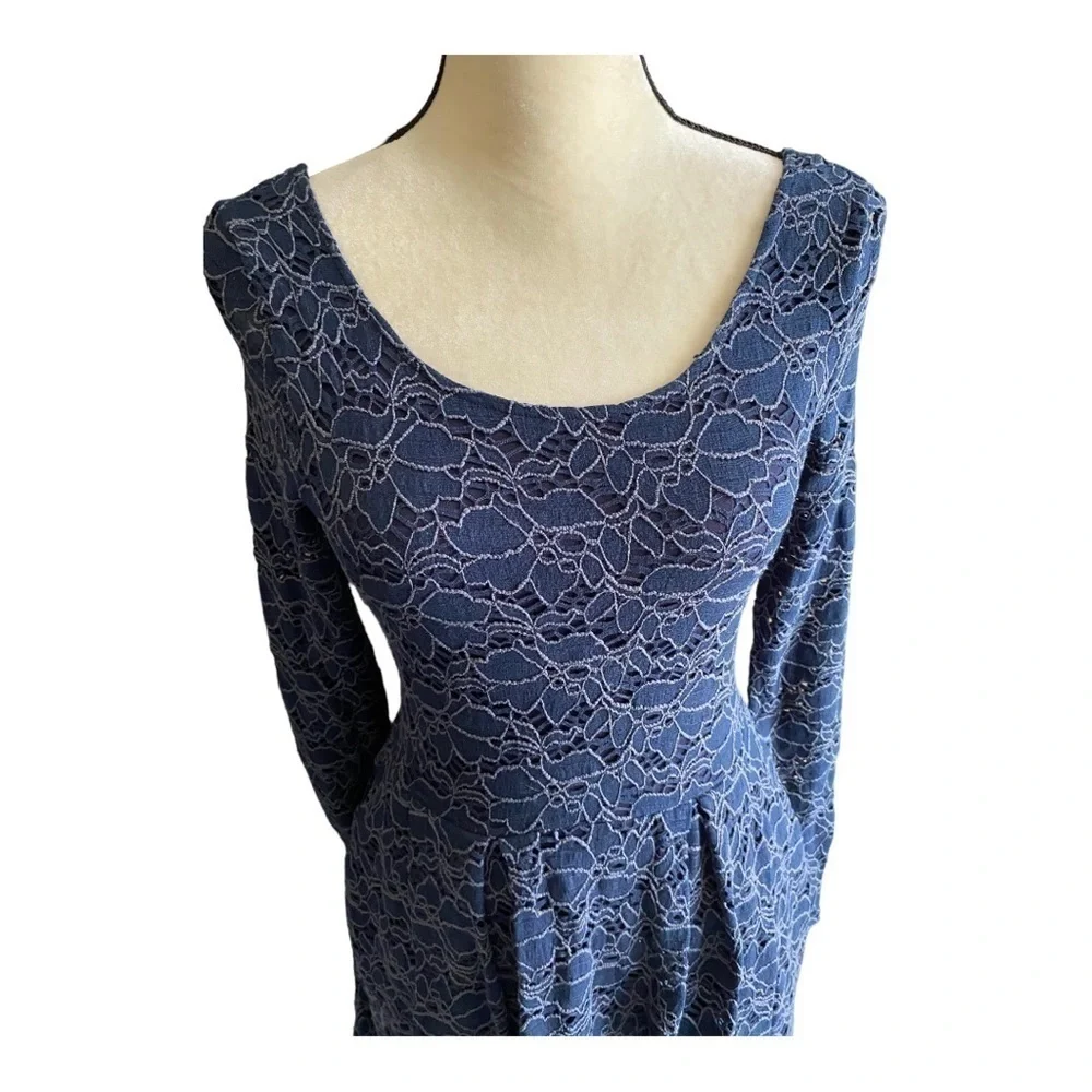 FREE PEOPLE-BLUE LACE DRESS-SIZE SMALL